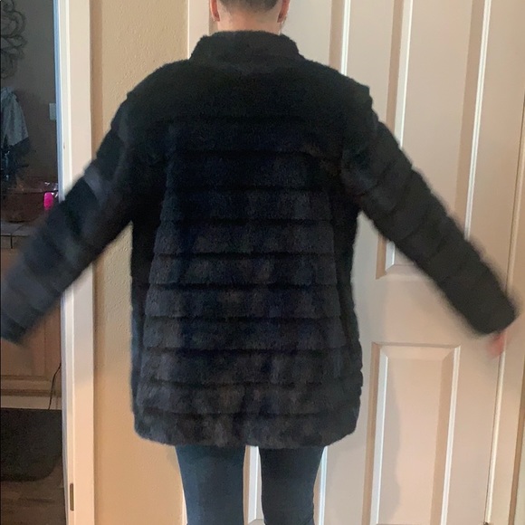 Laundry by Shelli Segal - Navy Fur Coat - Picture 9 of 10